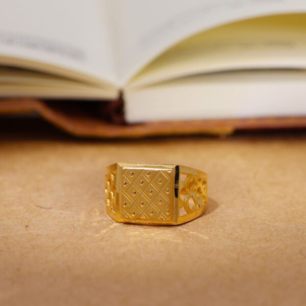 Detailed Gold Designer Gents Ring - Image 4