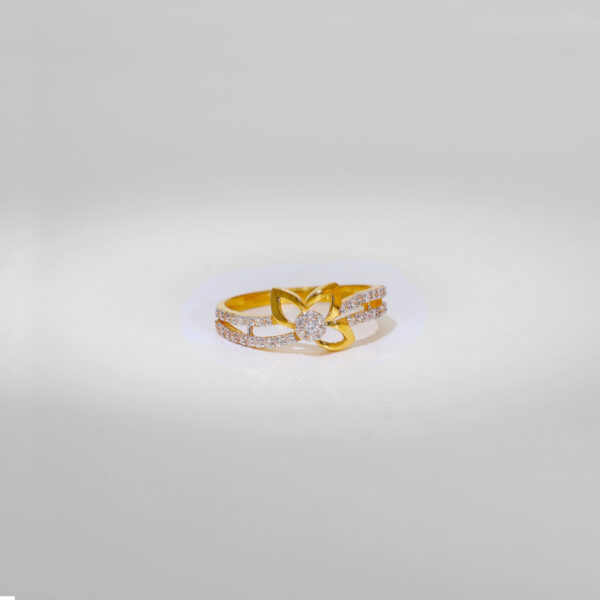Fashion Wear Solitaire Rings