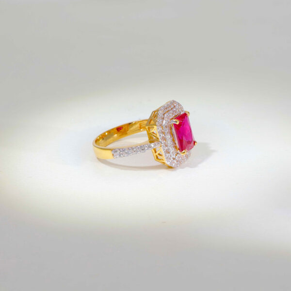 Sparkling Red Stone Ring - Image 2