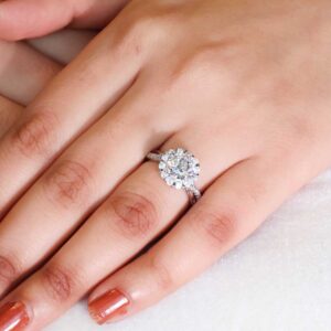 Halo Twirl Ring