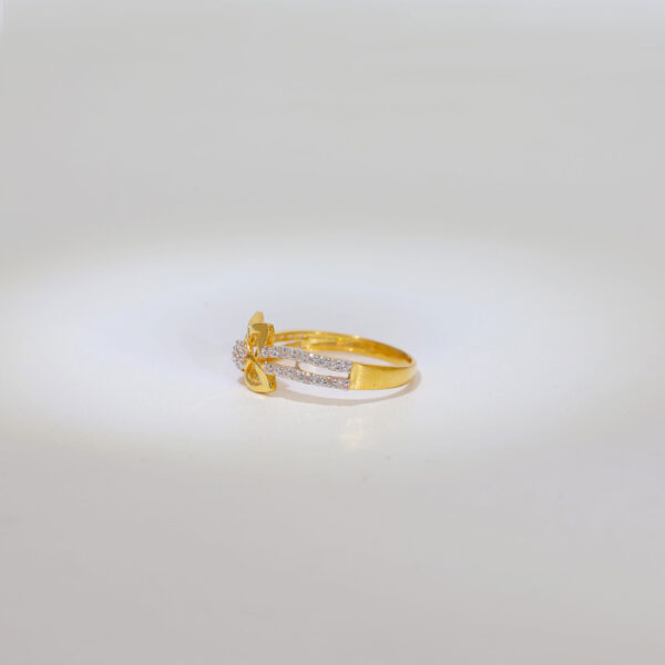 Fashion Wear Solitaire Rings - Image 3