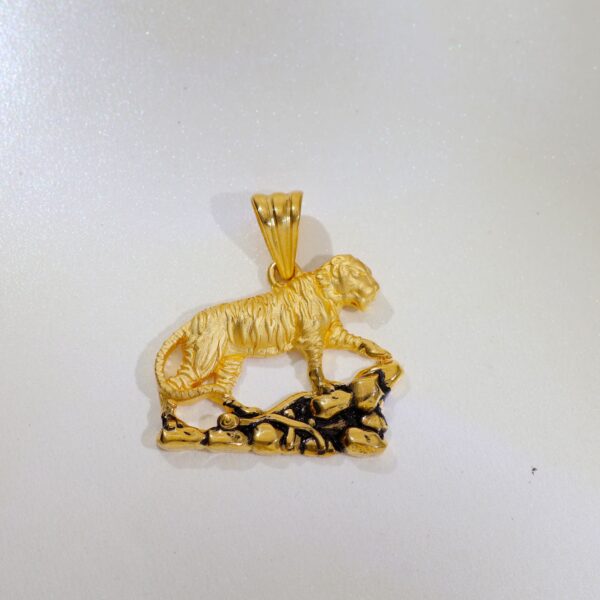 Panther Gold Gents Pendent - Image 2