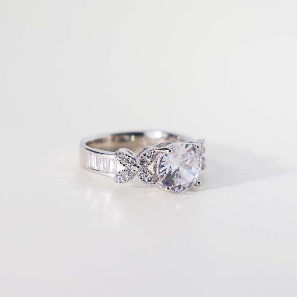 Fluttering Sparkle Ring - Image 2