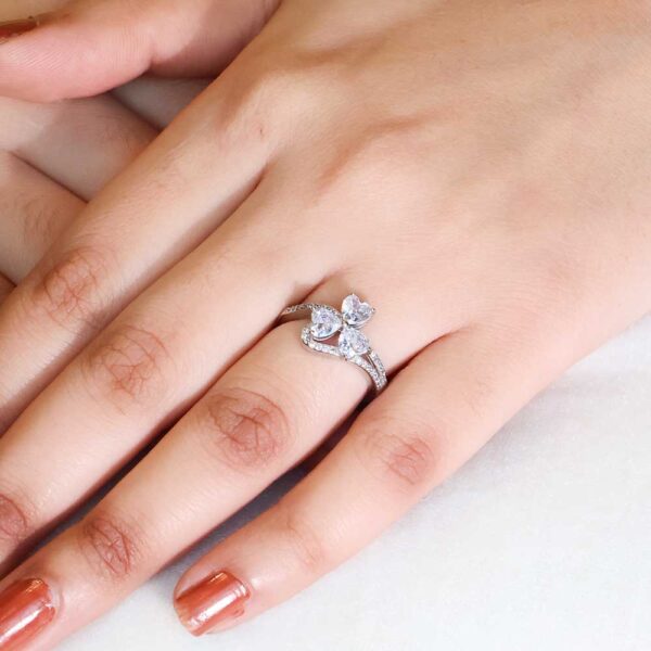 Fancy solitaire ring
