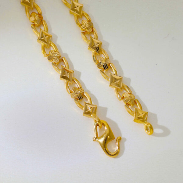 Elegant Flower Ladies Gold Bracelet - Image 2
