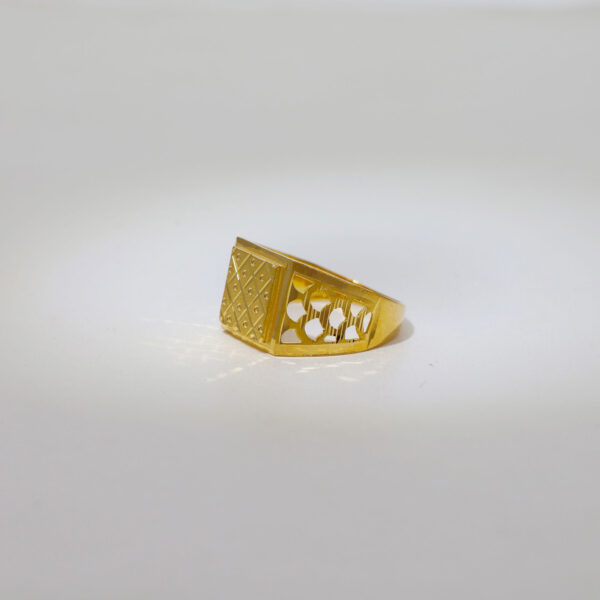 Detailed Gold Designer Gents Ring - Image 2