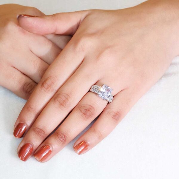 Radiant Majesty Ring - Image 4