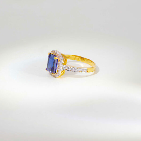 Royal Blue Ladies Stone Ring - Image 2