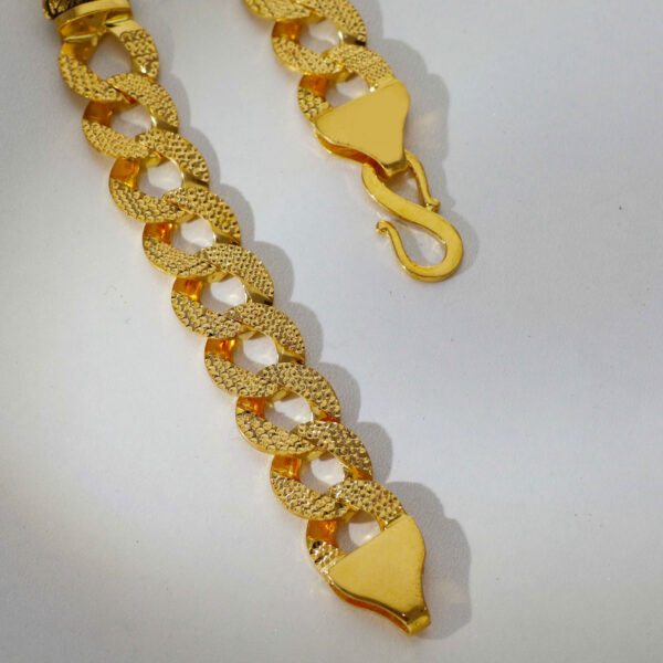 Lion Face Designer Gents Gold Bracelet - Image 2