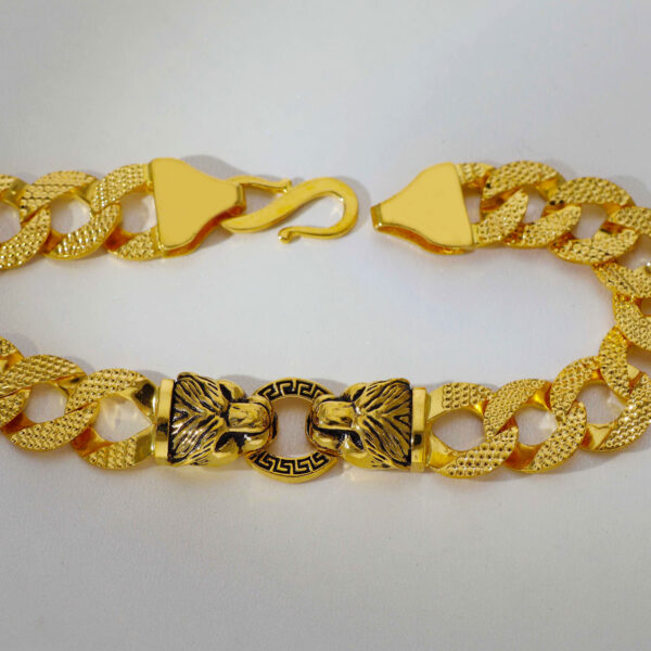 Lion Face Designer Gents Gold Bracelet - Image 3
