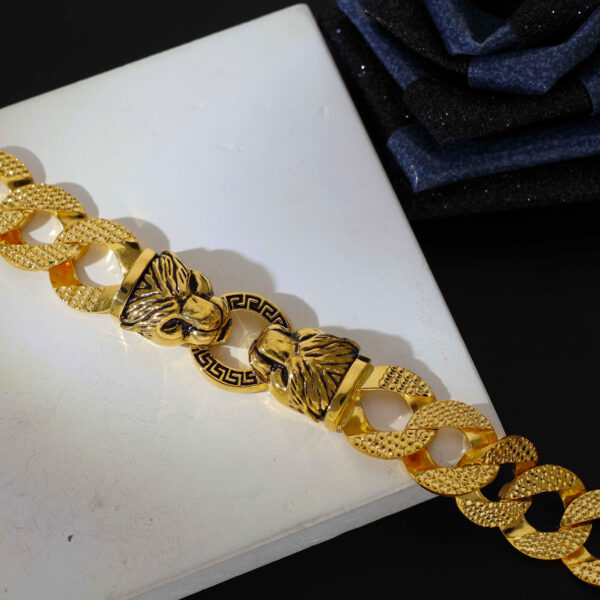 Lion Face Designer Gents Gold Bracelet - Image 4