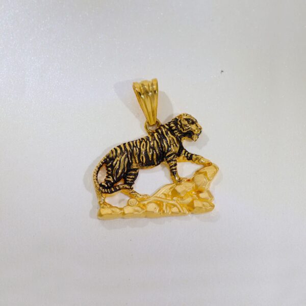 Antique Gold Panther Gents Pendent - Image 3