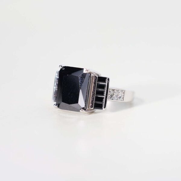 Midnight Majesty Ring - Image 2