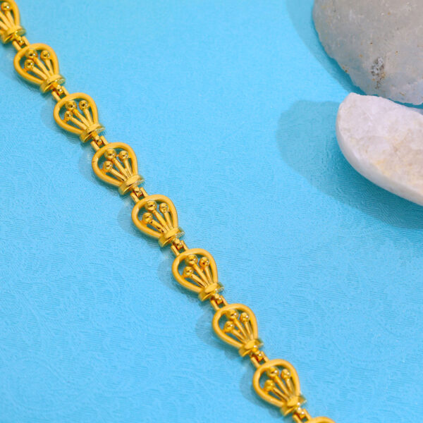 Stunning Intricate Gold Bracelet - Image 5