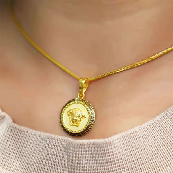Zigzag Versace Gents Gold Pendent - Image 6