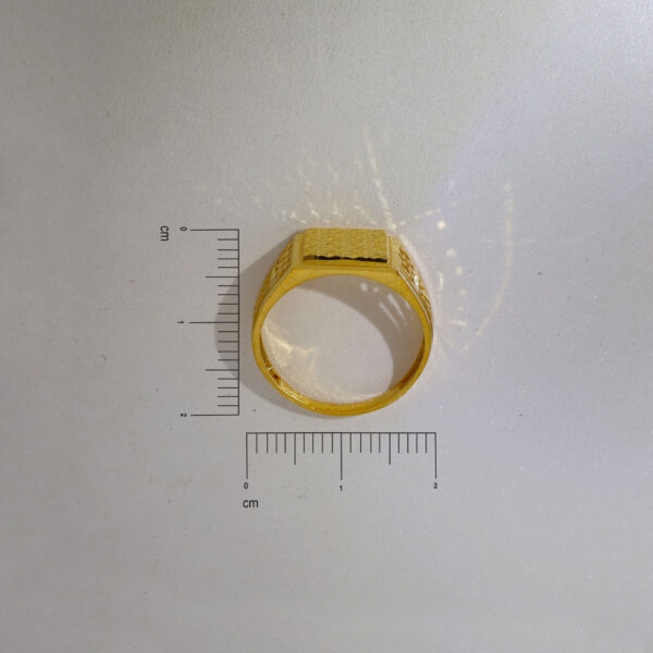 Grand Forming Gold Finger Ring - Image 5