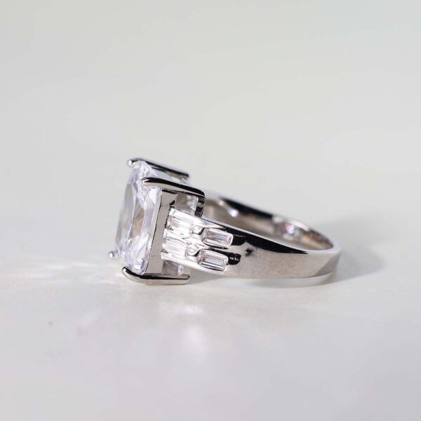 Majestic Ice Ring - Image 2