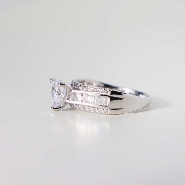 Heartfelt Radiance Ring - Image 4