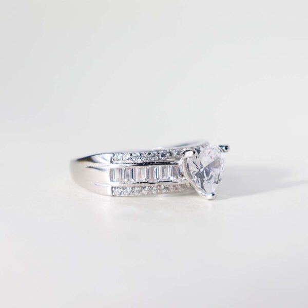 Heartfelt Radiance Ring - Image 5