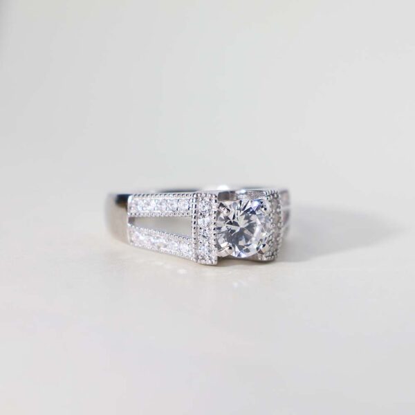 Heirloom Style Ring - Image 3