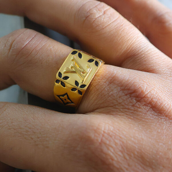 Louis Vuitton Signet Ring - Image 6