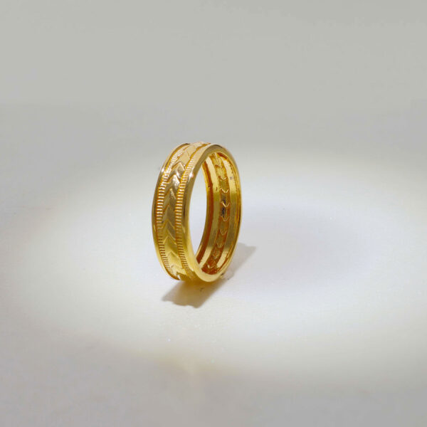 Diamond Cut Faceted Unisex Band - Image 3