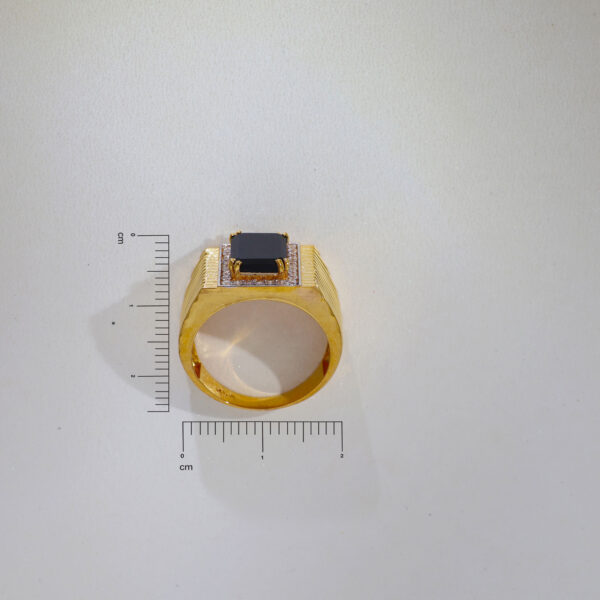 Black Stone Gold Gents Ring - Image 5
