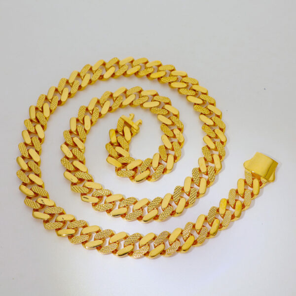 Stylish Curby Gents Chain - Image 3
