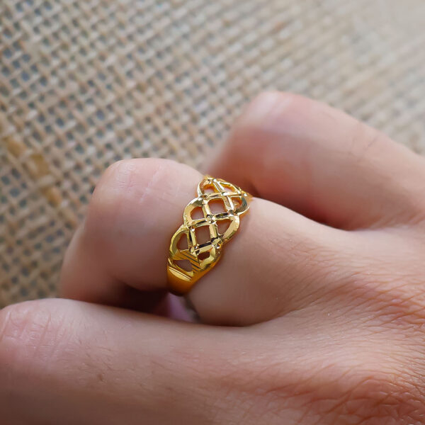 Parallel Criss Cross Ring - Image 5