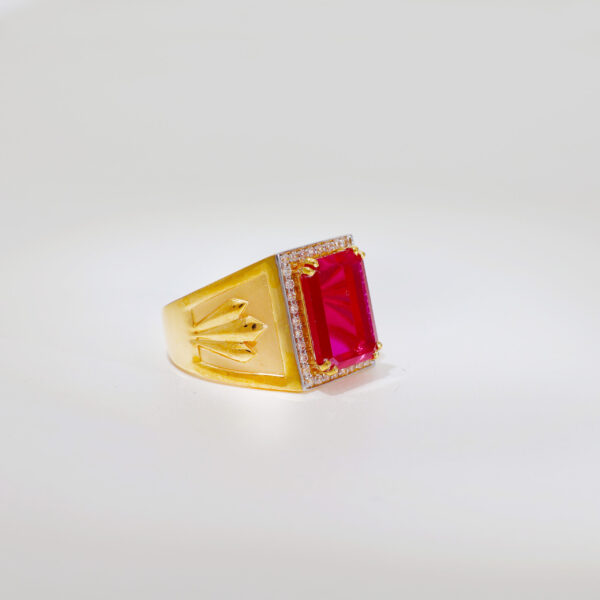 Designer Pink stone Gents Ring - Image 2