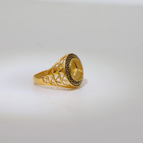 Mercedes Gents Gold Signet Ring - Image 4