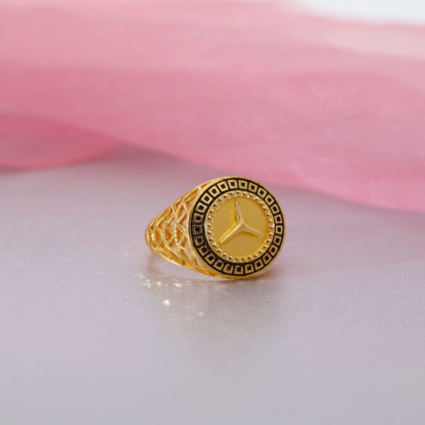 Mercedes Gents Gold Signet Ring - Image 5