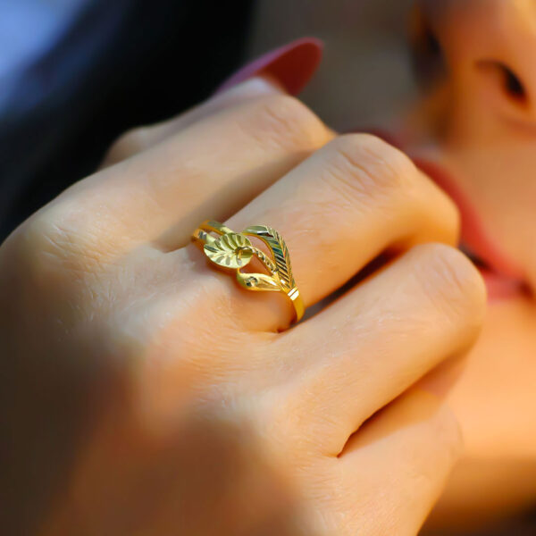 The Aanya Leaf Ladies Ring - Image 5