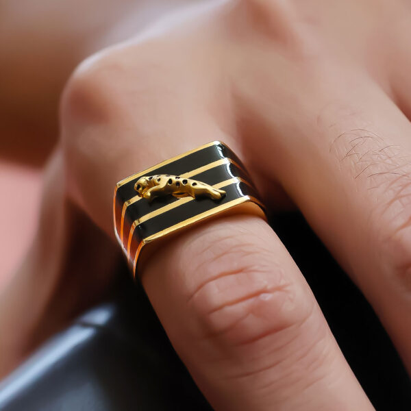 Designer Zig-Zag Jaguar Gents Ring - Image 5