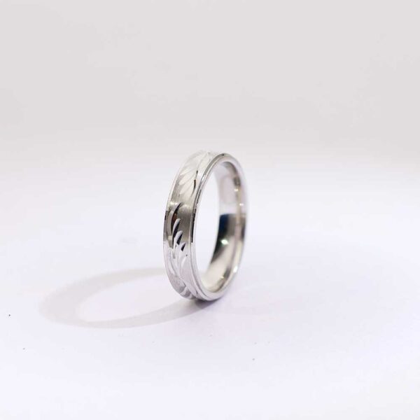 Echo Twist Unisex Band - Image 3