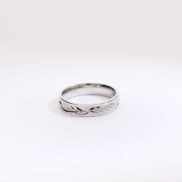Echo Twist Unisex Band - Image 4