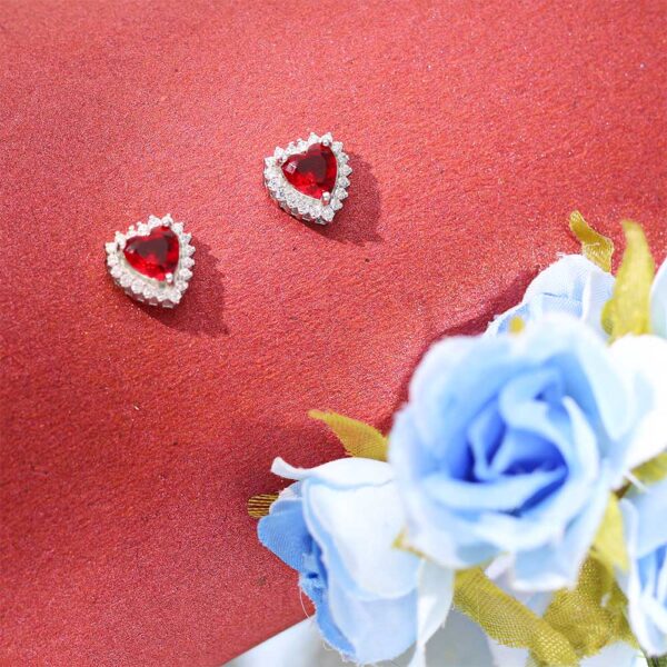 Heart stone Spark Diamond Earrings - Image 3