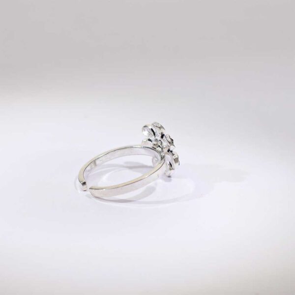 Petal Grace Toe Rings - Image 4