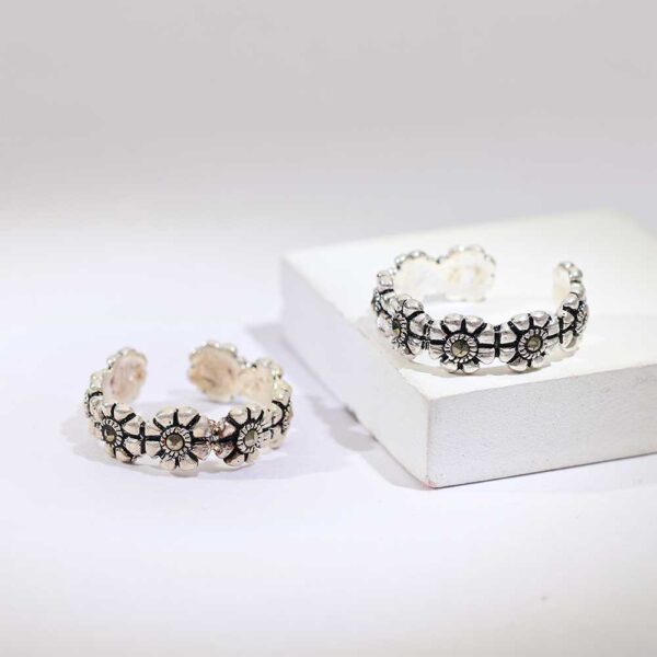 Rose trail Toe Rings - Image 6