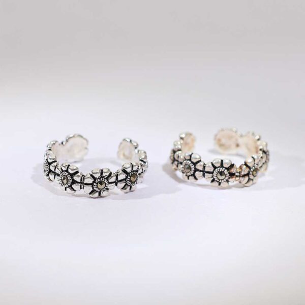 Rose trail Toe Rings - Image 2