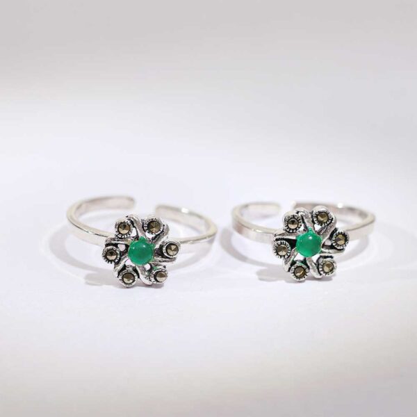 Meher Panvi Toe Rings - Image 2