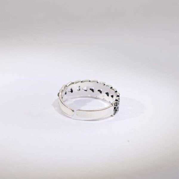 Tribal Elegance Toe Rings - Image 4
