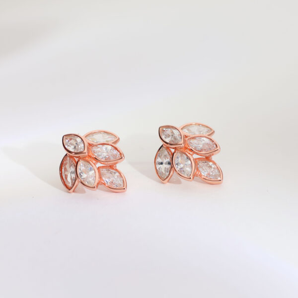 Gem Bloom Rosegold Studs