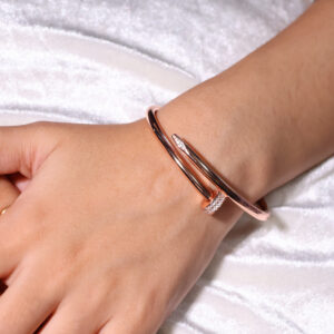Twist Nail Rosegold Bracelet