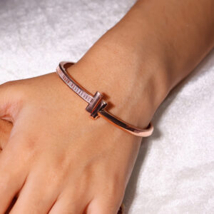 T-Bar Rosegold Bracelet