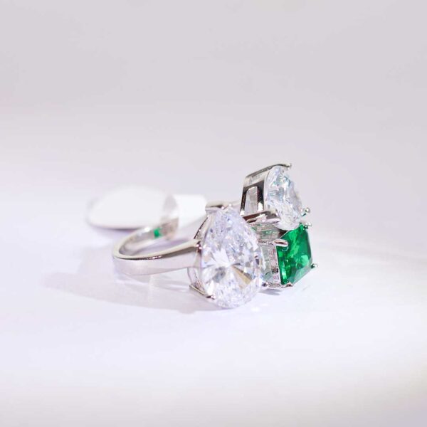 Emerald Glint Ring - Image 2