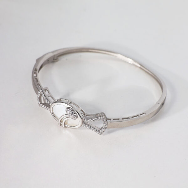 Elegant Shine Bracelet - Image 4