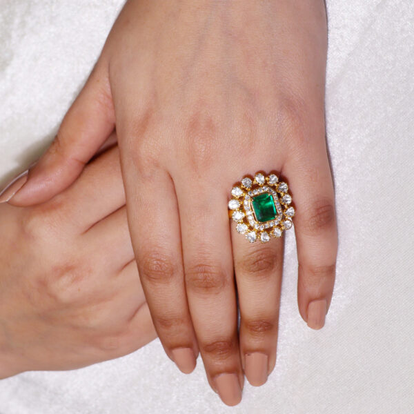 Noor Emerald Bloom Ring