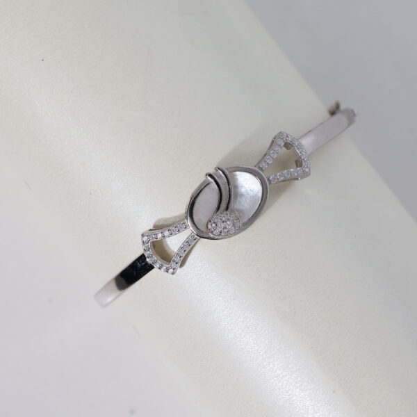 Elegant Shine Bracelet - Image 2