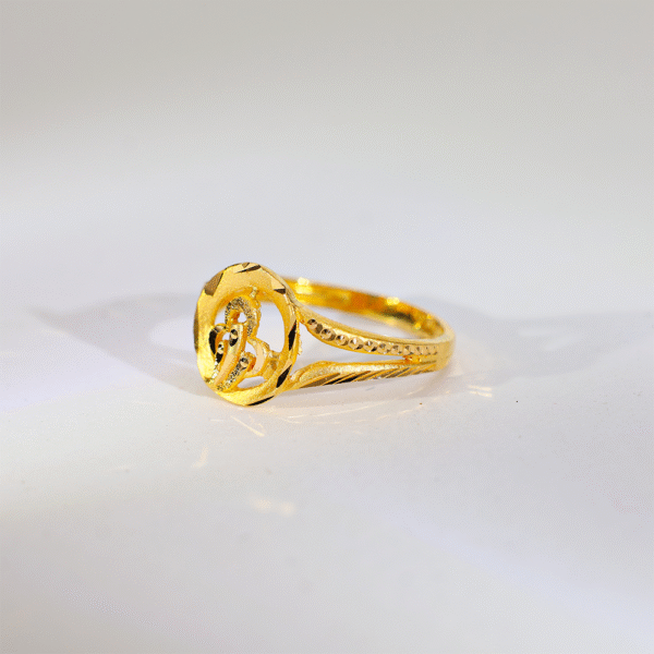 Unique And Fancy Ladies Gold Ring - Image 2